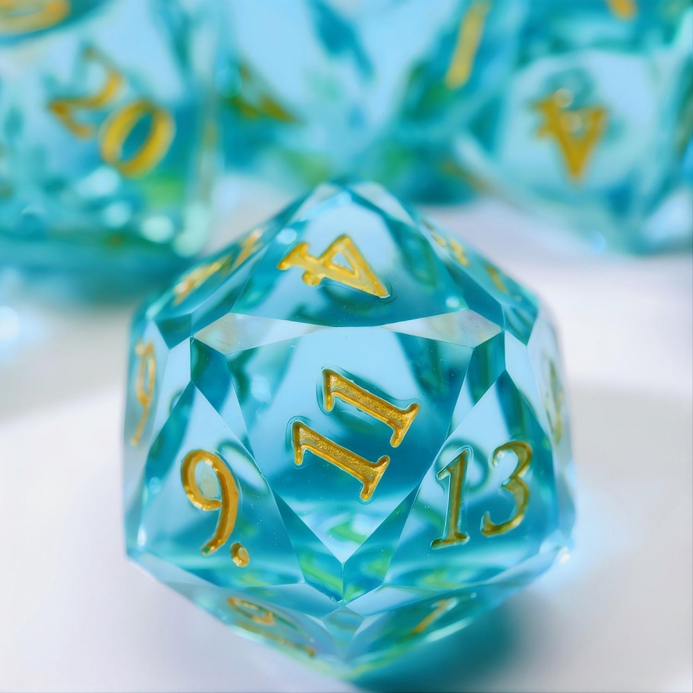 Diamond-cut-dice-Right-Blue-3.jpg