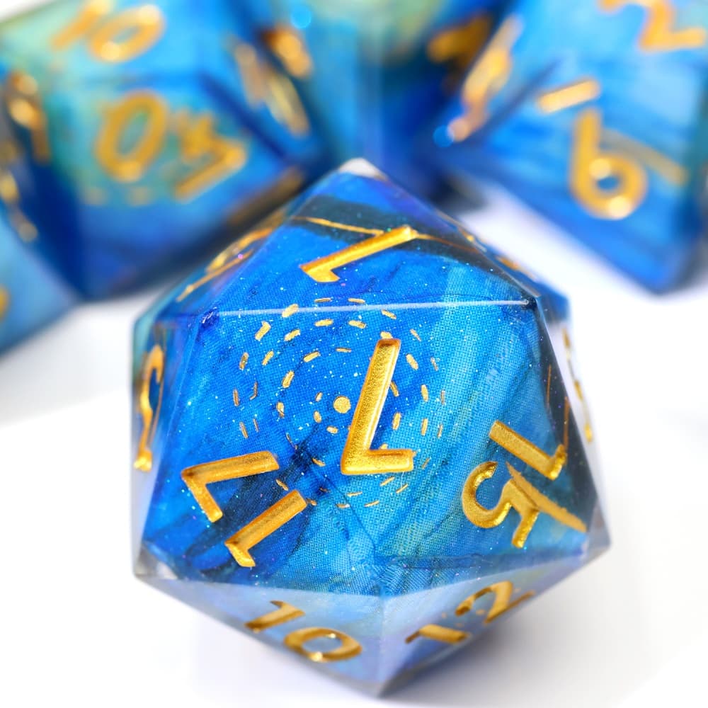 Resin-dice-F1-2.jpg