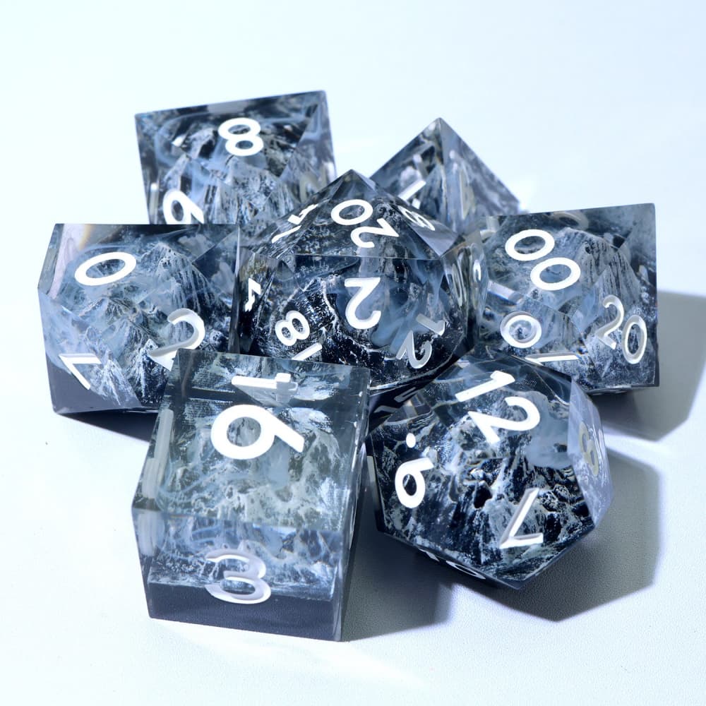 Resin-dice-M-White-1.jpg