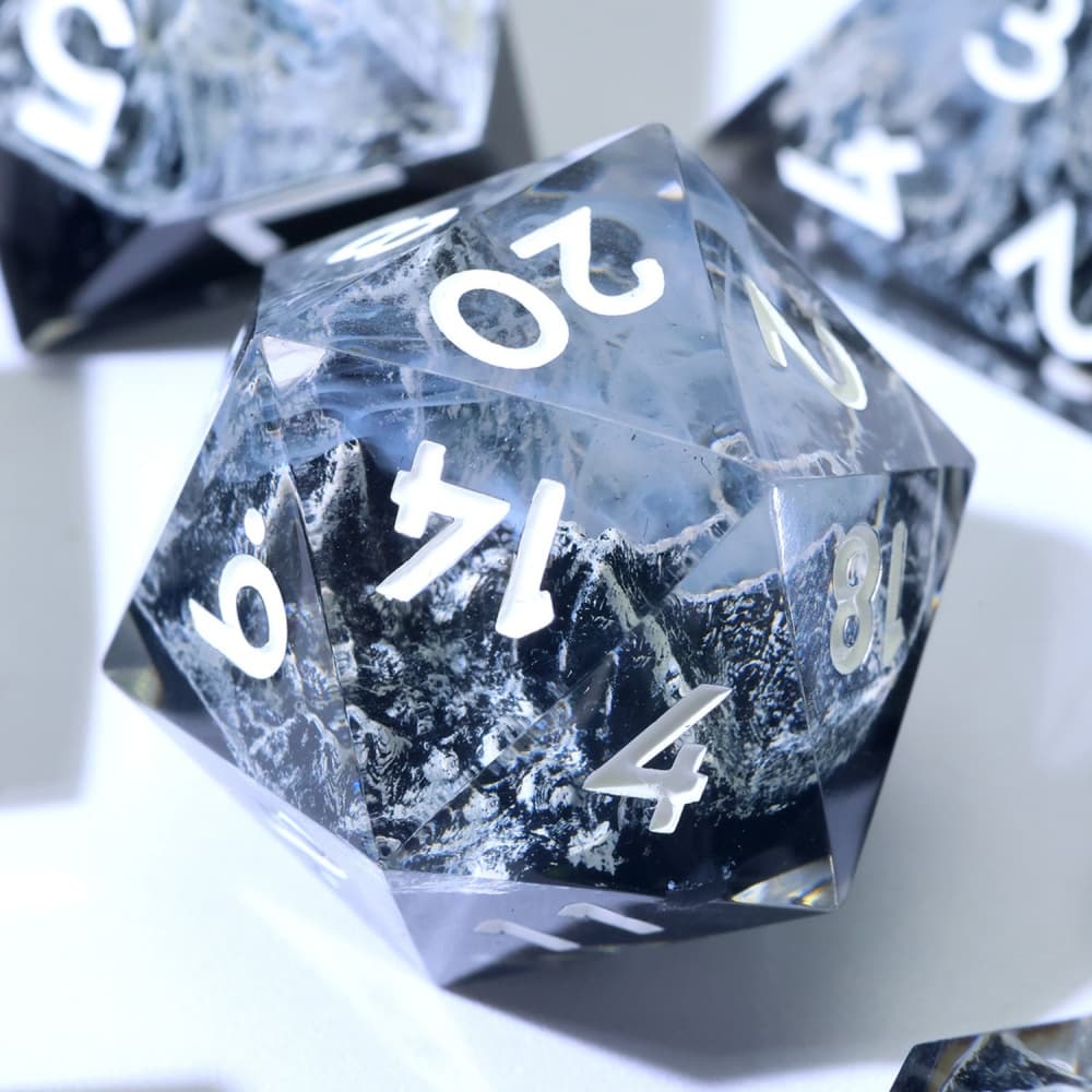 Resin-dice-M-White-3.jpg