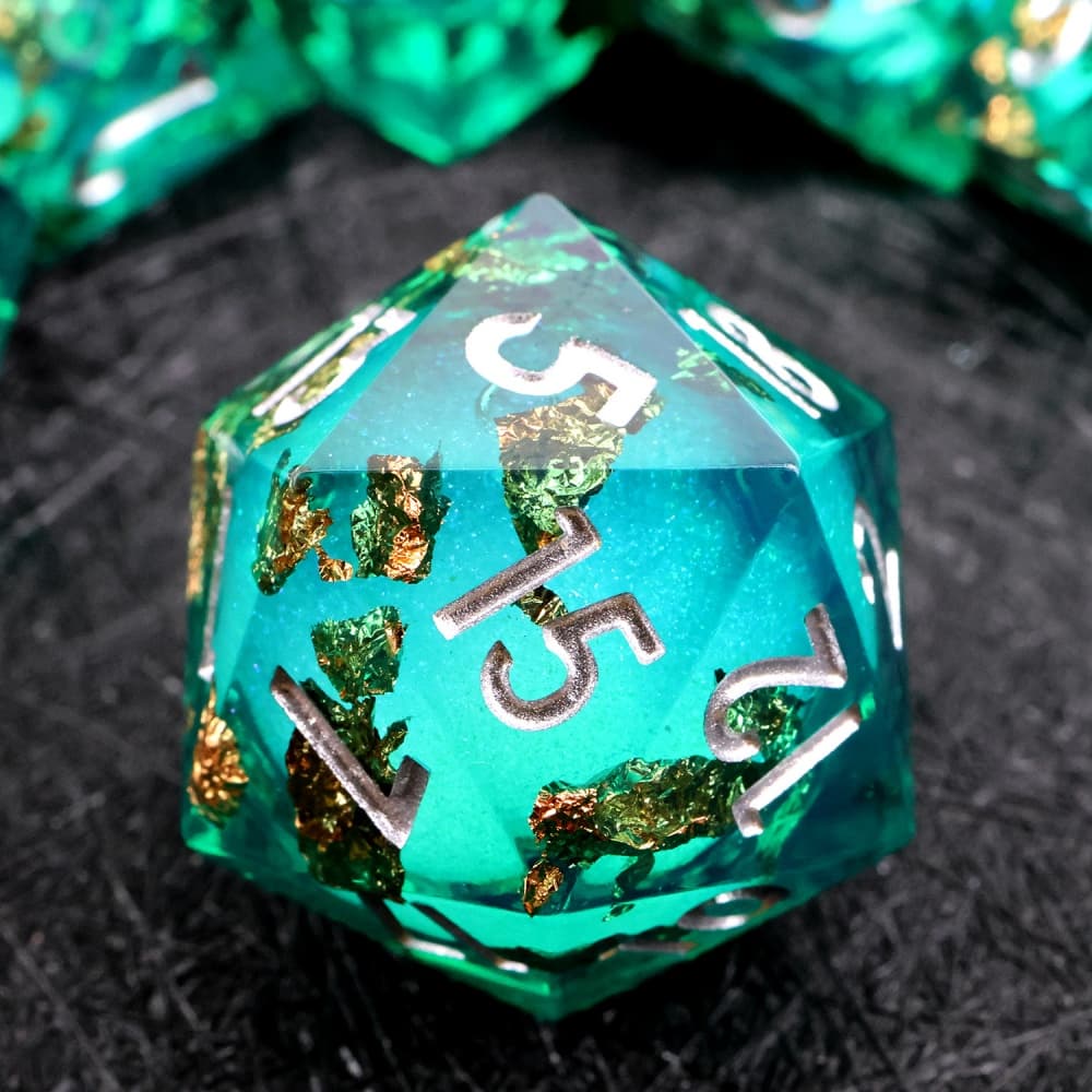 Resin-dice-Liquid2-3.jpg