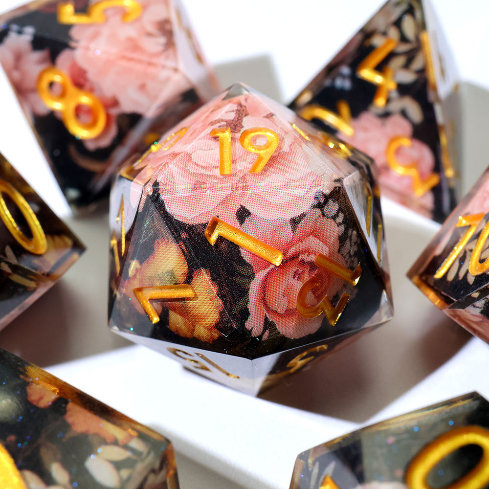 Dark Background Vintage Pink Rose Sharp Edge Resin Dice Set 7PCS For DND TTRPG